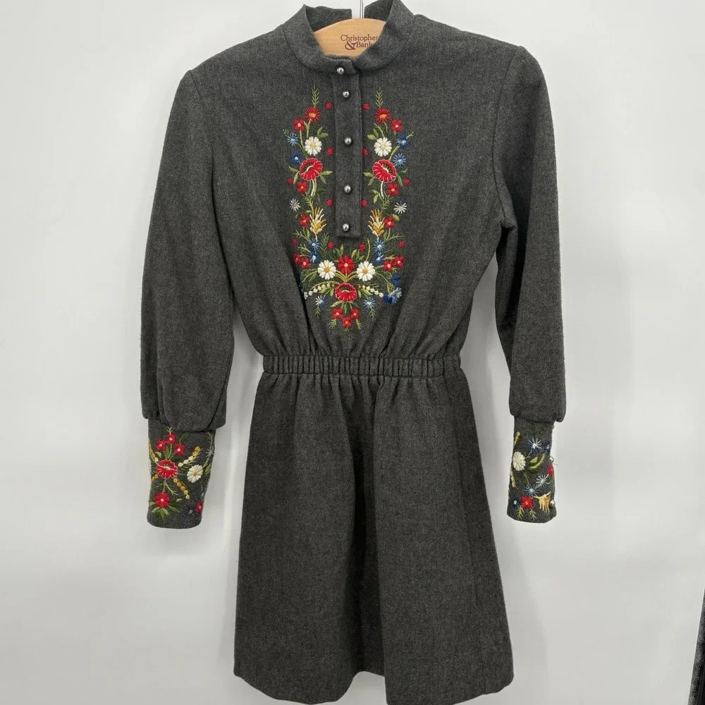 Vintage Hand Made Girls Wool Dress With Embroidered Flower‎ Details Size 12/14 L